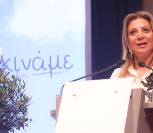 Είπε η Πυθία: «ἥξεις ἀφήξεις οὐκ ἐν πολέμῳ θνήξεις». Και επανέλαβε η Μαρία Καρυστιανού για την συμφωνία των Πρεσπών