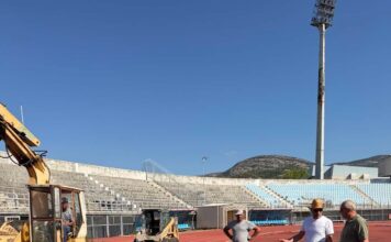 Αποψιλώνεται το παλιό ταρτάν στο στάδιο «Ανθή Καραγιάννη»