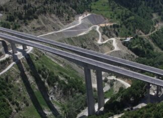 Το ΠΑ.ΣΟ.Κ. έχει συγκεκριμένο σχέδιο. Θα παρακολουθεί τις δημόσιες συμβάσεις. Και θα επανεξετάσει την σύμβαση για την παραχώρηση της Εγνατίας οδού. Τώρα αισθανόμαστε ήσυχοι!