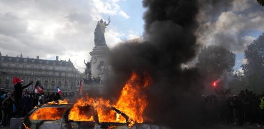 Δεν θα ανεχτούμε, οι νομοταγείς πολίτες, να ζήσουμε στην Ελλάδα τα θλιβερά επεισόδια που γίνονται στην Γαλλία