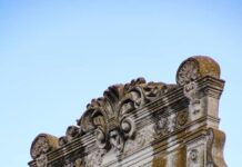 Ας ενδιαφερθεί, επιτέλους, κάποιος για το νεοκλασικό σπίτι στην οδό Ελευθερίου Βενιζέλου