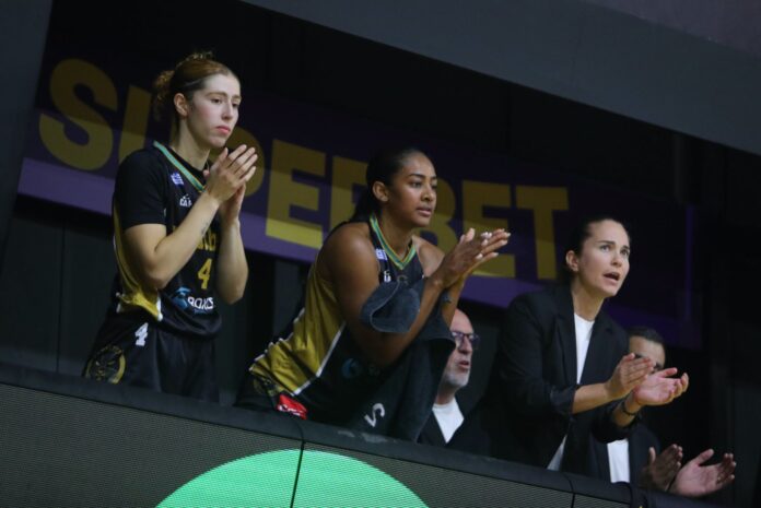 panthires-athinaikos1